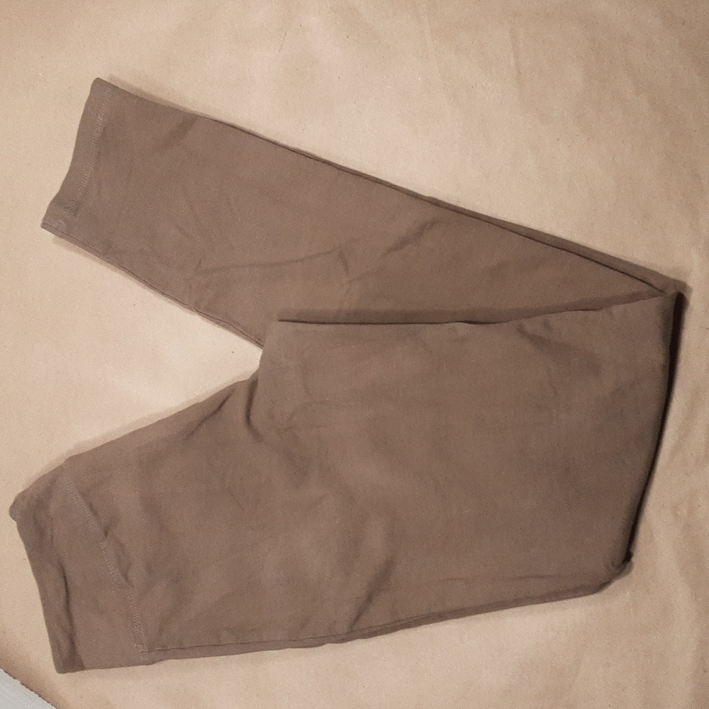 Women with Control Size XXST Leggings.  Beige Color.  88% Cotton, EUC.